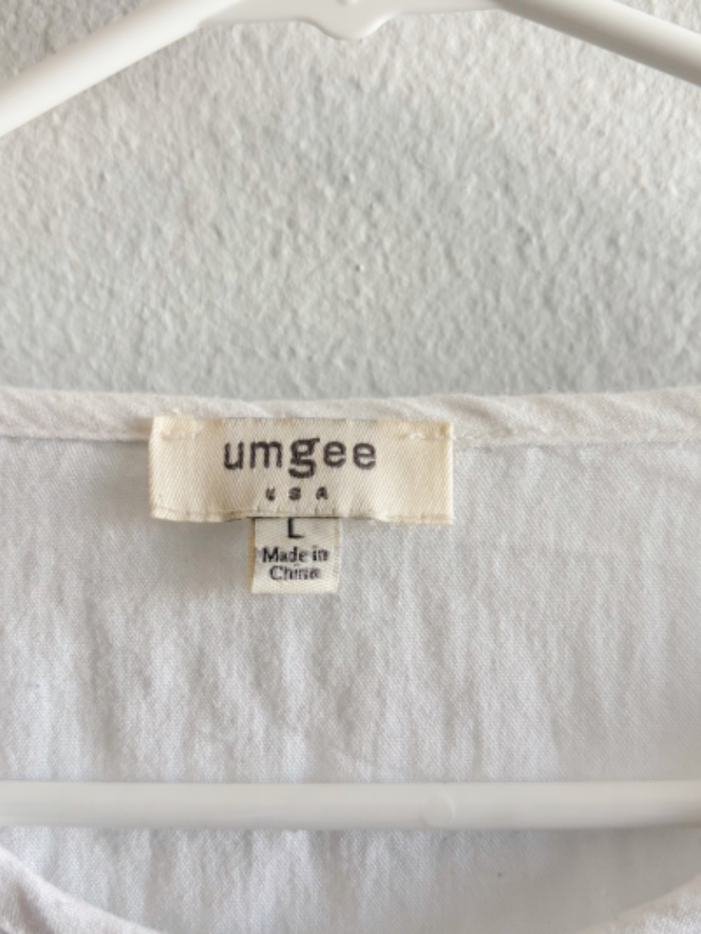 Umgee White Embroidered Peasant Blouse With Ruffled Sleeves - Picture 3 of 8